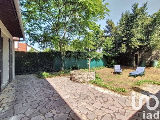 Villa a Antony, Hauts-de-Seine