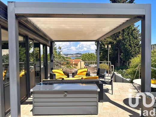 Villa in Saint-Mandrier-sur-Mer, Var