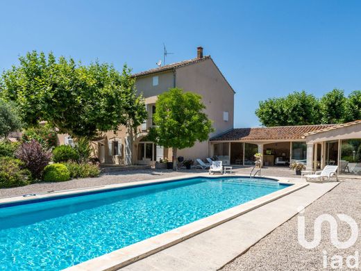 Villa à Saint-Saturnin-lès-Avignon, Vaucluse