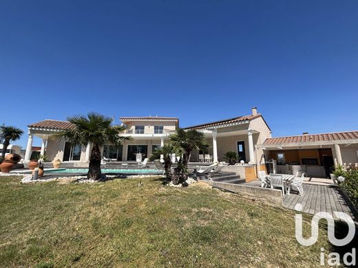 Villa in Perpignan, Pyrénées-Orientales