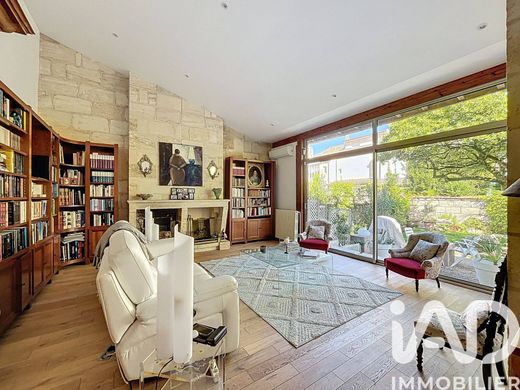 Villa in Bordeaux, Gironde