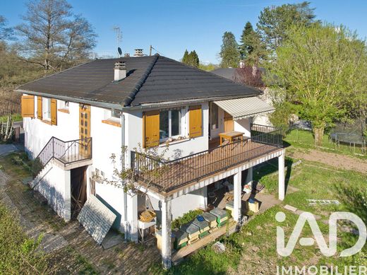 Villa in Saint-Genis-Pouilly, Ain