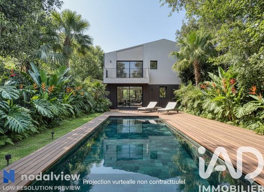 Villa in La Rochelle, Charente-Maritime