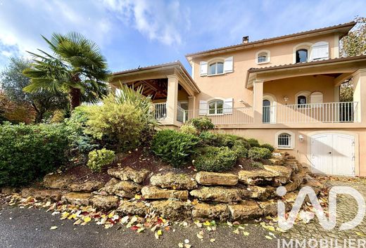 Villa in Saint-Didier-au-Mont-d'Or, Rhône