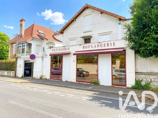 Edificio en Bry-sur-Marne, Valle de Marne