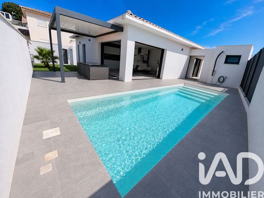 Villa in Saint-Cyr-sur-Mer, Var
