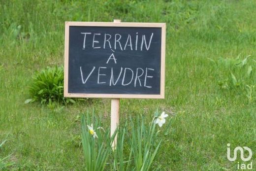 Grundstück in Saint-Maur-des-Fossés, Val-de-Marne