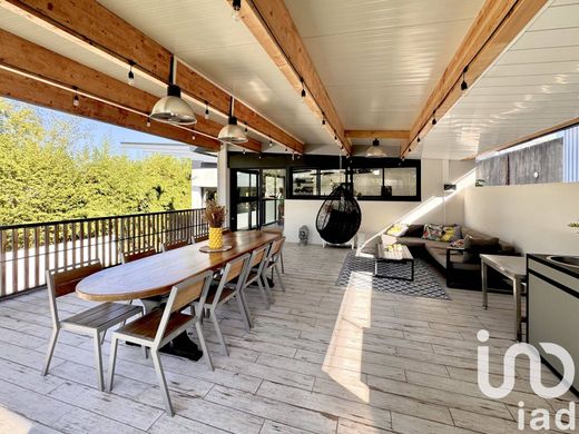 Lons, Pyrénées-Atlantiquesのヴィラ