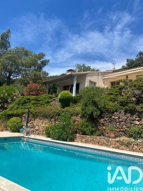 Villa in Cessenon-sur-Orb, Hérault