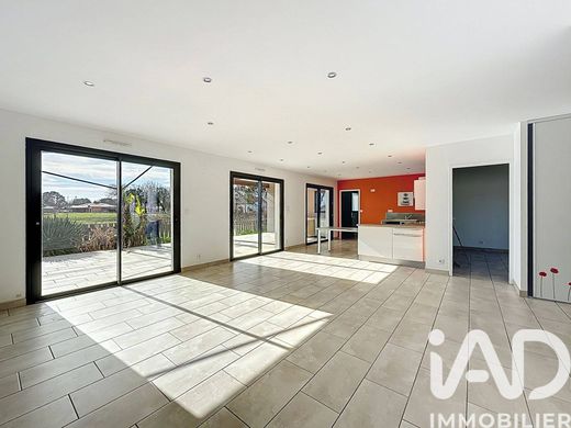 Villa in Soustons, Landes