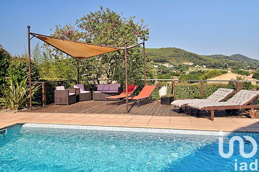 Βίλα σε Sainte-Anne d'Évenos, Var