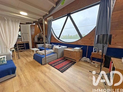 Villa in Bezons, Val d'Oise