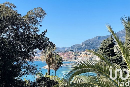 Menton, Alpes-Maritimesのヴィラ