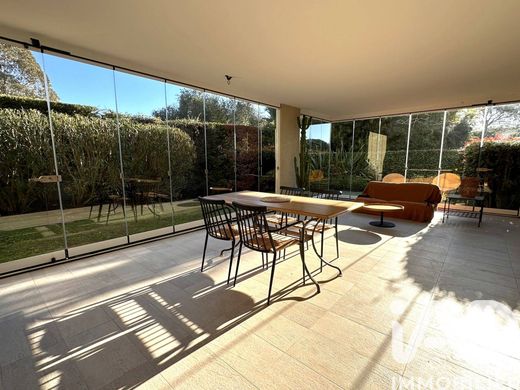 Saint-Raphaël, Varのアパートメント