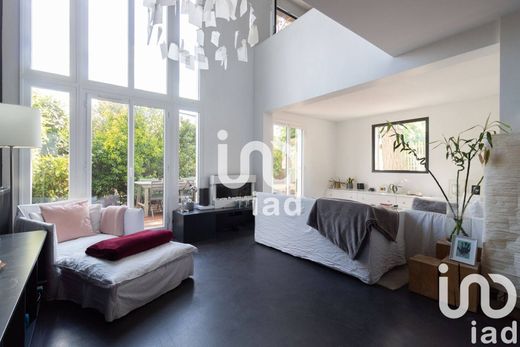 빌라 / Saint-Cloud, Hauts-de-Seine