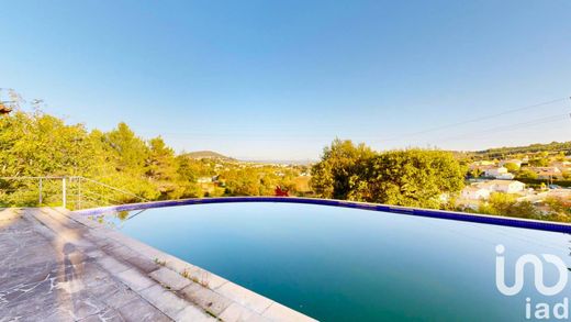 Villa in Manosque, Alpes-de-Haute-Provence
