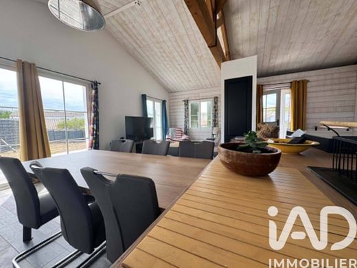 Villa in Rivedoux-Plage, Charente-Maritime