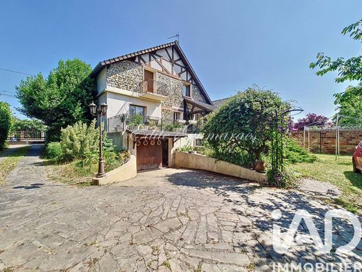 Villa in Sartrouville, Yvelines