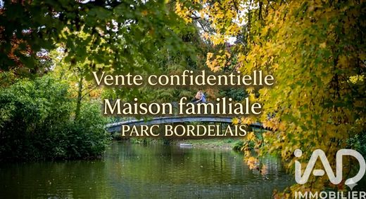 Villa in Bordeaux, Gironde