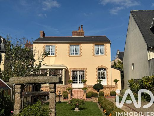 Villa in Rennes, Ille-et-Vilaine