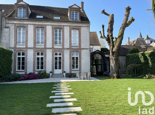 Villa - Sens, Yonne