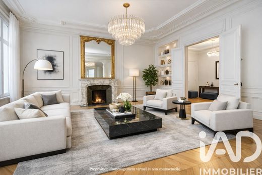 Apartment / Etagenwohnung in Champs-Elysées, Madeleine, Triangle d’or, Paris
