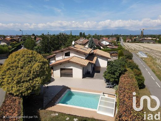 Villa in Douvaine, Haute-Savoie