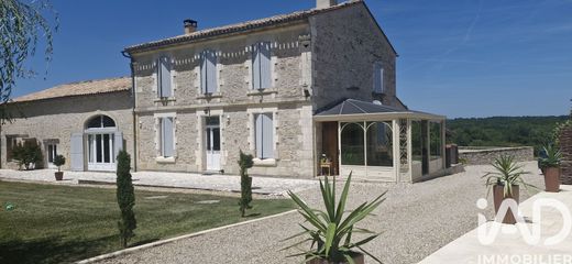 Villa in Saint-Méard-de-Gurçon, Dordogne