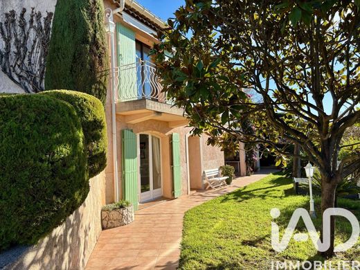 Villa in Cagnes-sur-Mer, Alpes-Maritimes