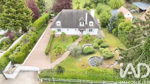 Villa in Orgeval, Yvelines