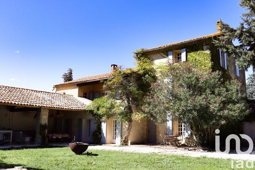 Courthézon, Vaucluseのヴィラ