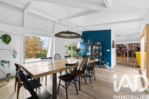 Villa in Médan, Yvelines