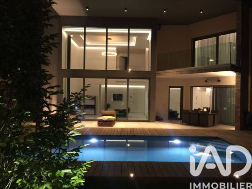 Villa in Chessy, Seine-et-Marne