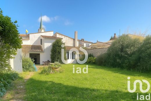 Villa in La Couarde-sur-Mer, Charente-Maritime