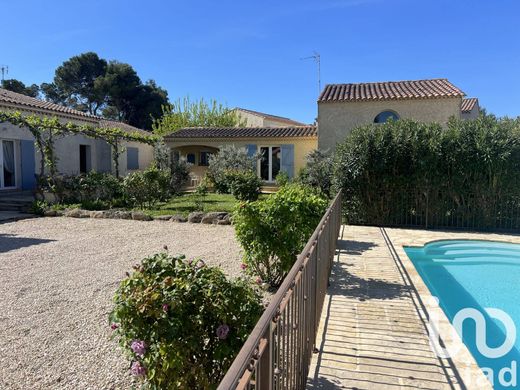 Villa in Pélissanne, Bouches-du-Rhône