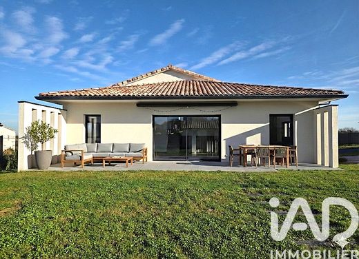 Villa in Rouffiac-Tolosan, Upper Garonne