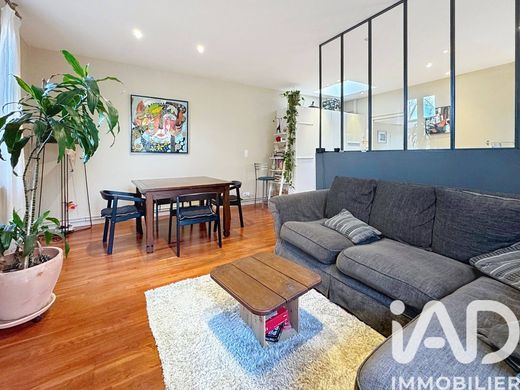 Villa in Bordeaux, Gironde