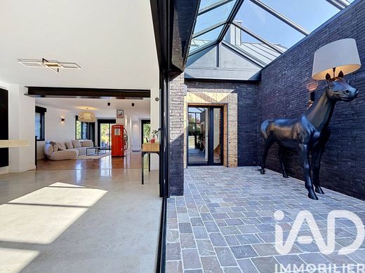 Villa in Saint-Fuscien, Somme