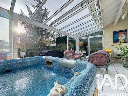 Villa in Fillinges, Haute-Savoie