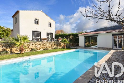 Willa w Plan-d'Aups-Sainte-Baume, Var