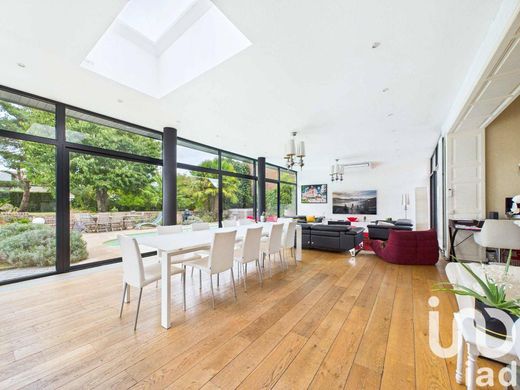 Willa w Saint-Hilaire-lez-Cambrai, North