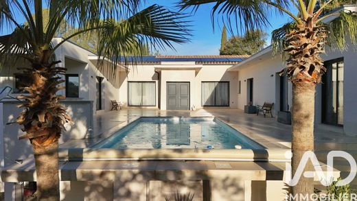 Villa in Nîmes, Gard