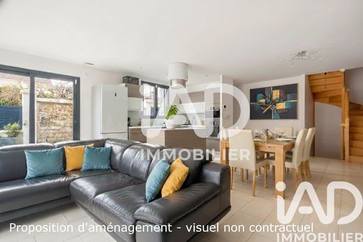 Villa in La Garenne-Colombes, Hauts-de-Seine