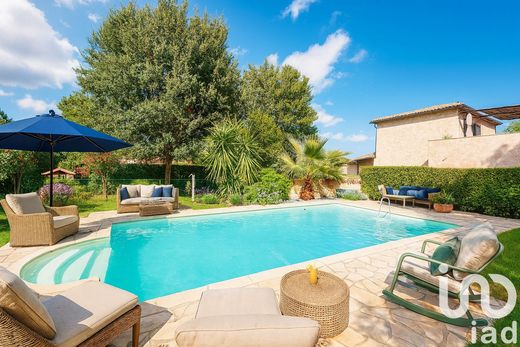 Villa en Le Rouret, Alpes Marítimos