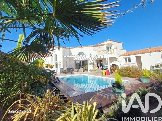 Villa a Saint-Denis-d'Oléron, Charente-Maritime