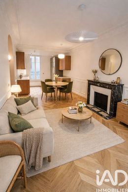 Apartment in Tour Eiffel, Invalides – Ecole Militaire, Saint-Thomas d’Aquin, Paris