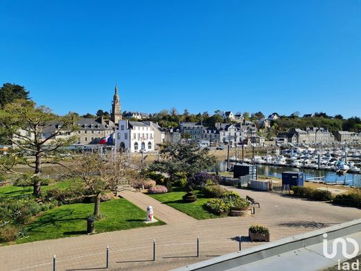 مكتب ﻓﻲ Binic, Côtes-d'Armor