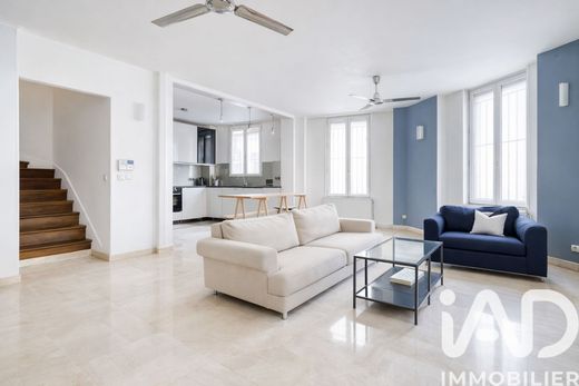 Villa a Salpêtrière, Butte-aux-Cailles, Croulebarbe, Parigi