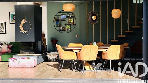 Villa in Auribeau-sur-Siagne, Alpes-Maritimes