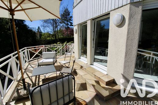 Villa in Nogent-sur-Marne, Val-de-Marne